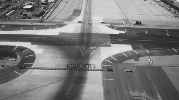 The Fascinating Airport Runways: 5 Intriguing Facts You Probably Didn't Know